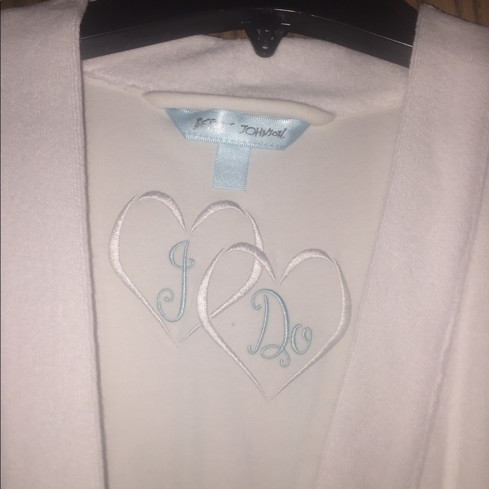 Bridal Robe - Picture 5 of 6